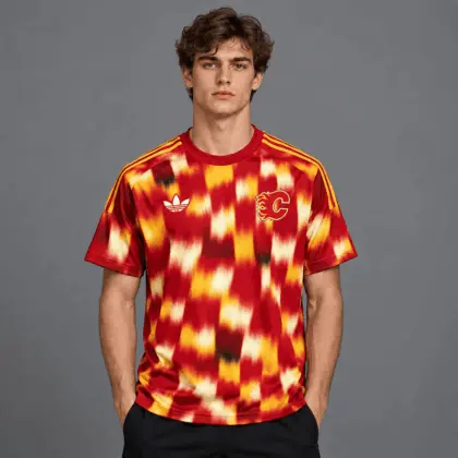 Calgary Flames | Premium NHL Blurred Checkered Streetwear T-Shirt NDN
