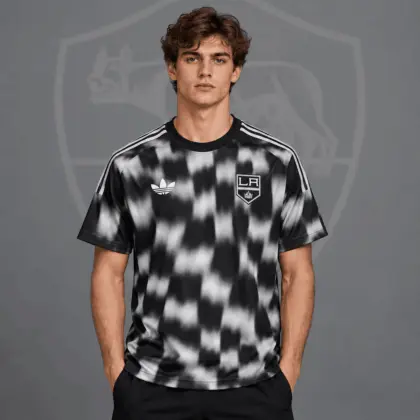 Los Angeles Kings | Premium NHL Blurred Checkered Streetwear T-Shirt NDN