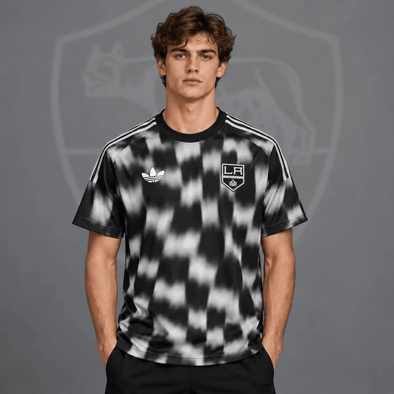 Los Angeles Kings | Premium NHL Blurred Checkered Streetwear T-Shirt NDN
