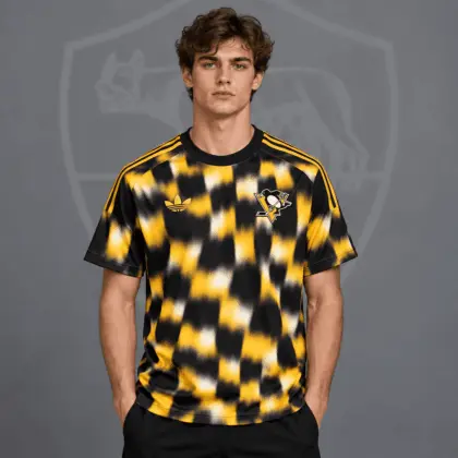 Pittsburgh Penguins | Premium NHL Blurred Checkered Streetwear T-Shirt NDN