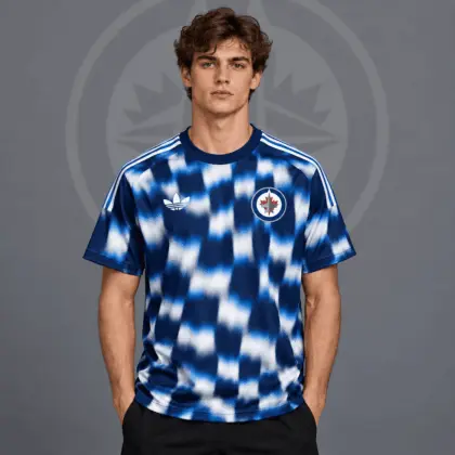 Winnipeg Jets | Premium NHL Blurred Checkered Streetwear T-Shirt NDN