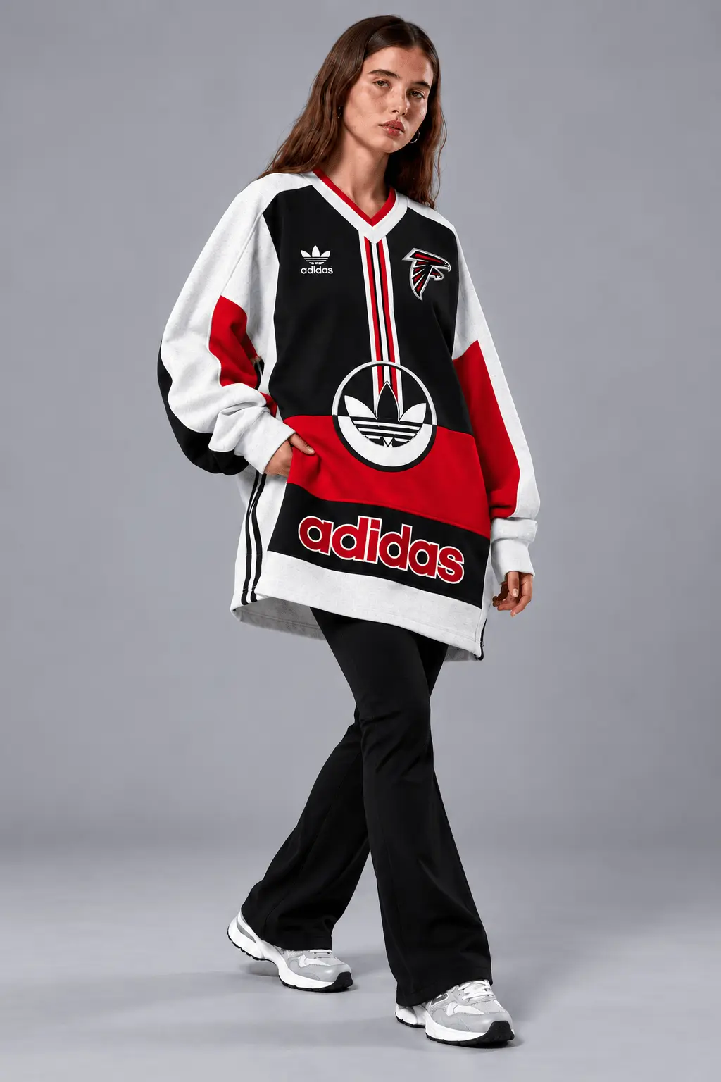 Atlanta Falcons | Premium NFL Vintage Varsity Oversized V-Neck Sweatshirt TD - Image 2