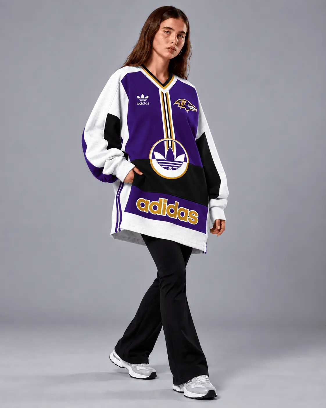 Baltimore Ravens | Premium NFL Vintage Varsity Oversized V-Neck Sweatshirt TD - Image 2