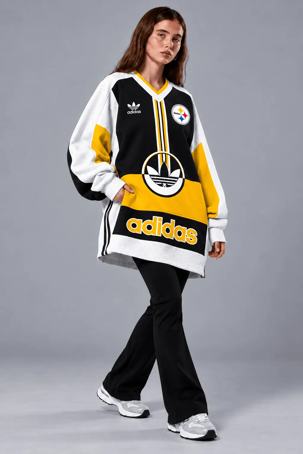 Pittsburgh Steelers | Premium NFL Vintage Varsity Oversized V-Neck Sweatshirt TD - Image 2