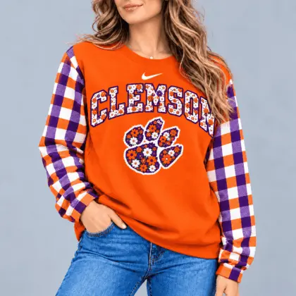 Clemson Tigers | Premium NCAA Vintage Daisy Flower Sweatshirt TD