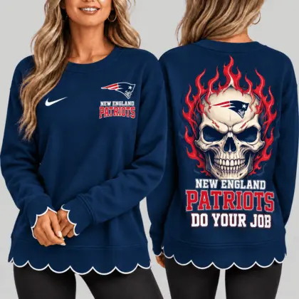 New England Patriots | NFL Flaming Skull Scallop Hem Sweatshirt TD