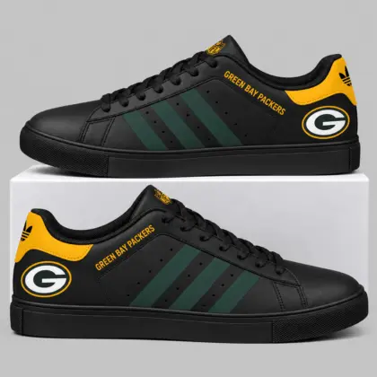 Green Bay Packers | NFL Triple Stripe Low Top Sneakers TD