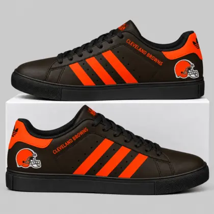 Cleveland Browns | NFL Triple Stripe Low Top Sneakers TD